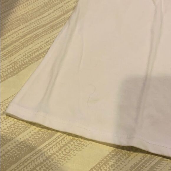 Suburban Riot White T-Shirt with a List of Wine, Size XS - Picture 3 of 4